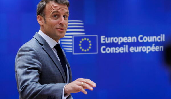Macron, ‘l’aborto sia tra i diritti fondamentali dell’Ue’
