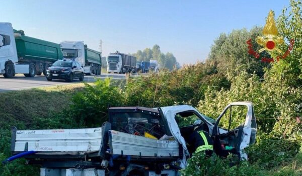 Incidente lungo la Romea, un morto e due feriti vicino Rovigo
