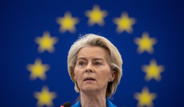Von der Leyen, ‘l’Ue sta rispondendo unita a Mosca’