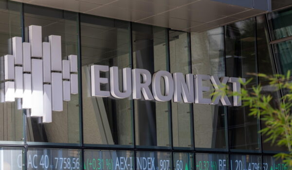 Borsa: Milano incerta con l’Europa e Wall Street dopo il Pil Usa, non si arresta l’oro