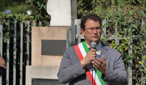 Ex assessore Venezia patteggia 4 anni e 8 mesi ed esce dal processo