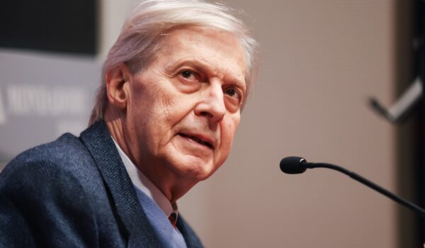 Vittorio Sgarbi, il tribunale dice no all’amministratore di sostegno (ma blocca le nozze con Sabrina Colle)