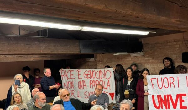 Attivisti pro Pal impediscono incontro Fiano a Ca’ Foscari