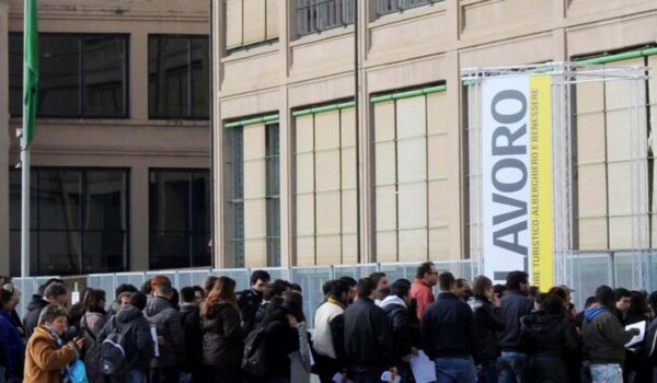 Cgia, un milione di posti lavoro in più, ma cig in aumento