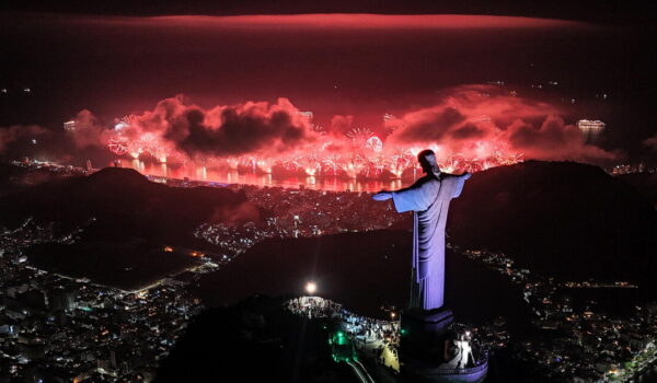 Rio svela il piano per il Capodanno, 13 palchi e fuochi d’artificio
