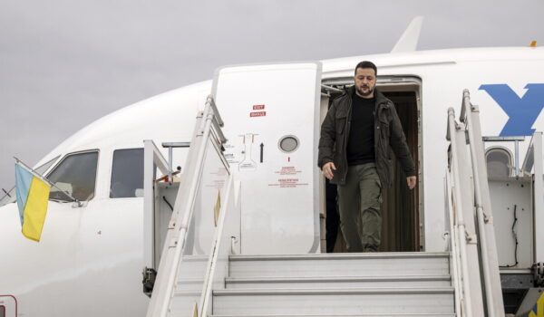 Zelensky è arrivato in Florida per l’incontro con Trump