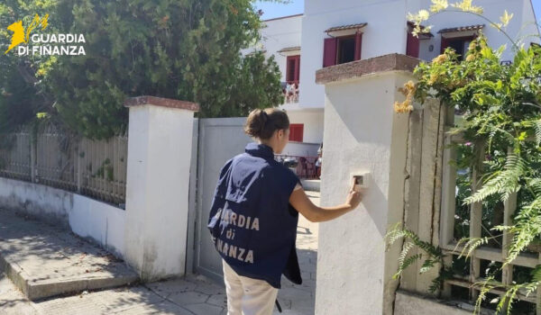 Controlli su b&b e camere dopo la poltrona affittata come letto alla Mostra del Cinema