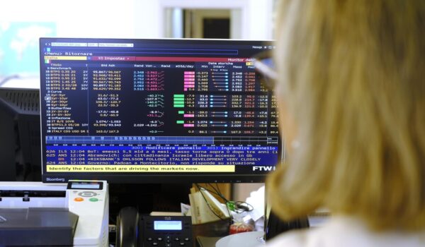 Lo spread tra Btp e Bund chiude stabile a 81 punti base