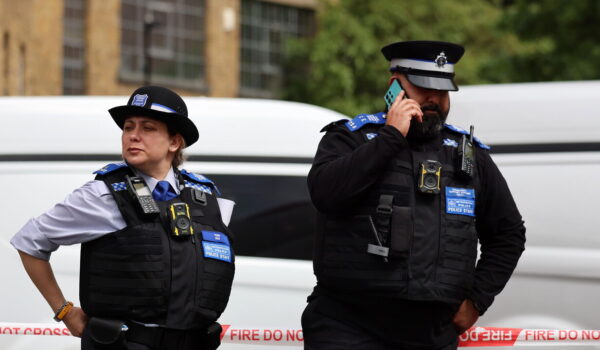 Quattro persone accoltellate a Londra, matrice per ora non chiara