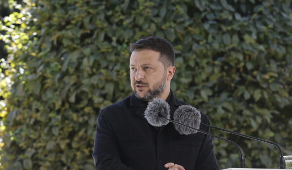 Zelensky, ‘parlato con Witkoff, ci asterremo dai raid contro Mosca per 3 giorni’