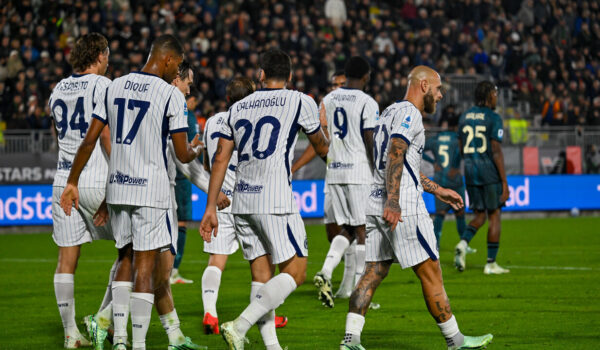 Serie A: l’Inter vince a Venezia, il Milan crolla col Bologna