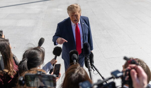 Trump, ‘ribattezzerò lo stretto di Hormuz a mio nome’